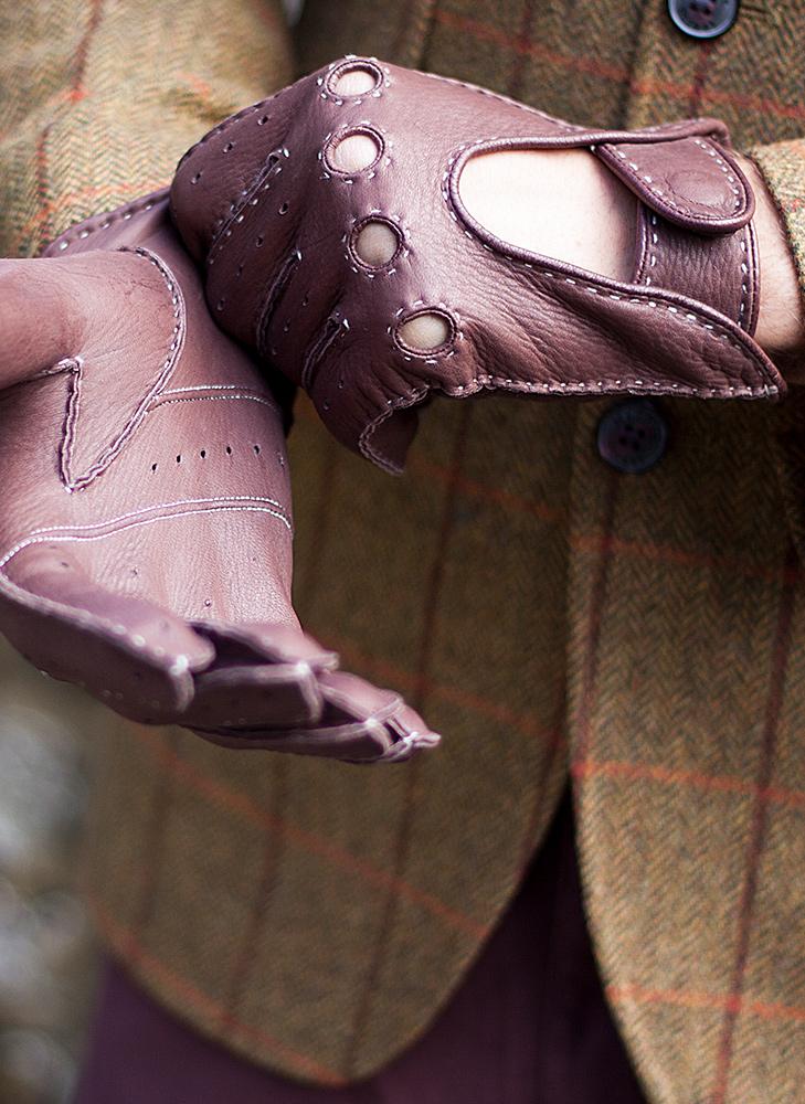 Men's Handsewn Deerskin Leather Driving Gloves - Image 22